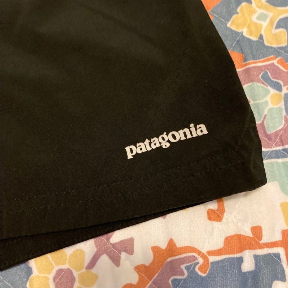 Patagonia black hiking/running shorts size small - Picture 3 of 4